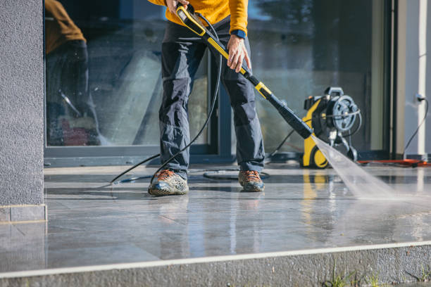 Best Deck Pressure Washing  in Council Bluffs, IA